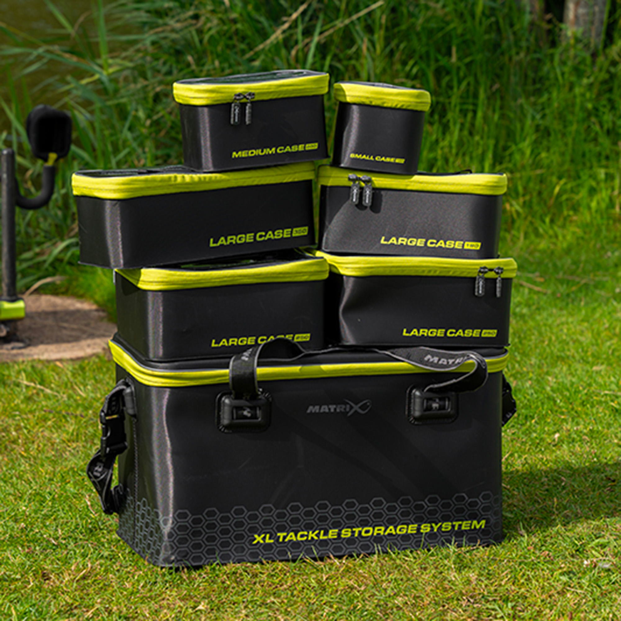 Set Borsa + Astucci EVA (7 pezzi) Tackle Storage MATRIX (55x30x28cm) - immagine 7